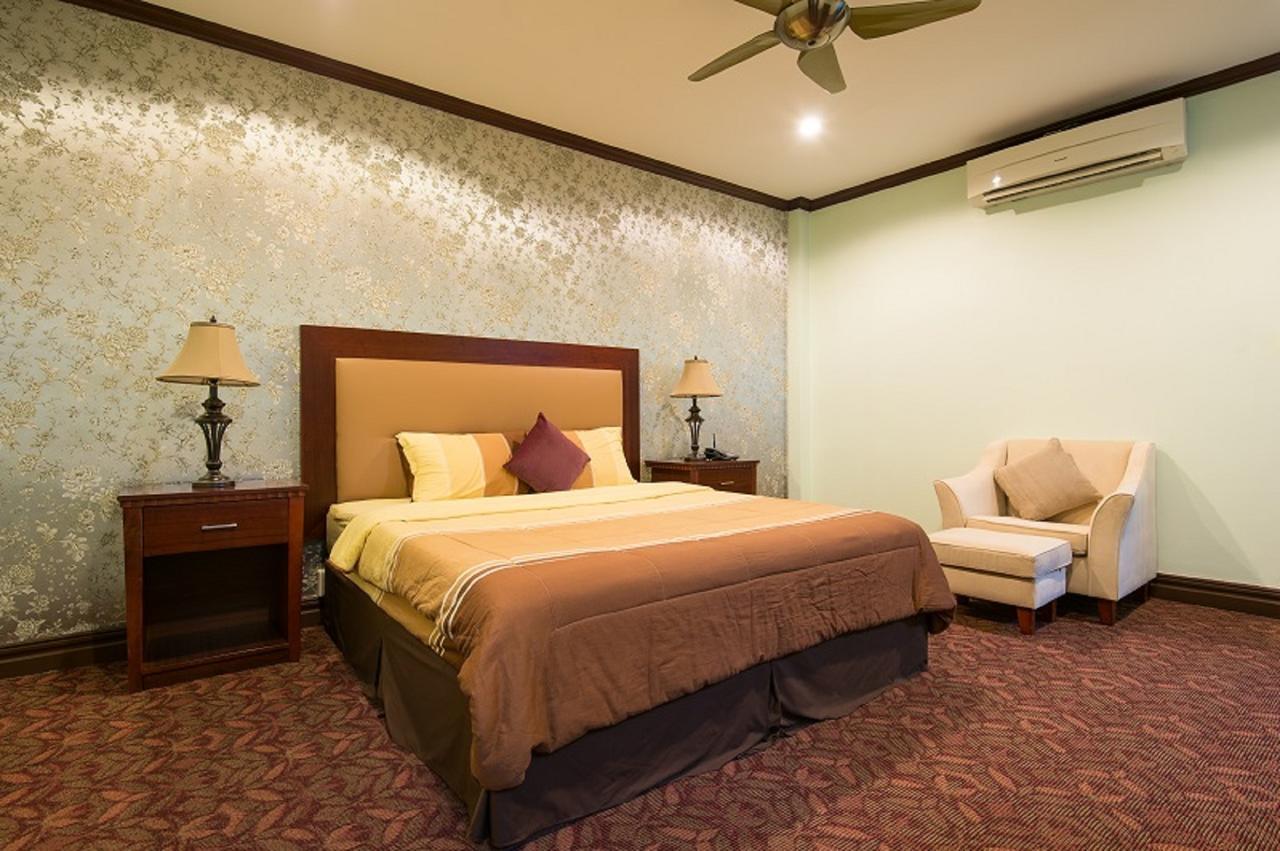 Excellency Apartment Vientiane Esterno foto